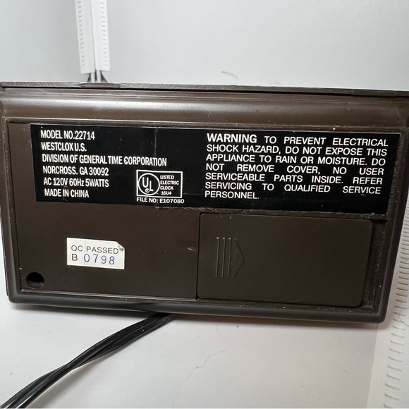 Vintage Westclox Digital Alarm Clock Wood Grain Look Model: 22714 - Picture 2 of 5